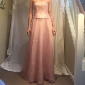 NWT Strapless Size 2 Empire Waist Pink Prom Gown